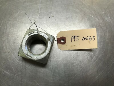 [CAT 1956283 BOTS] CAT SQUARE NUT (BOTS)